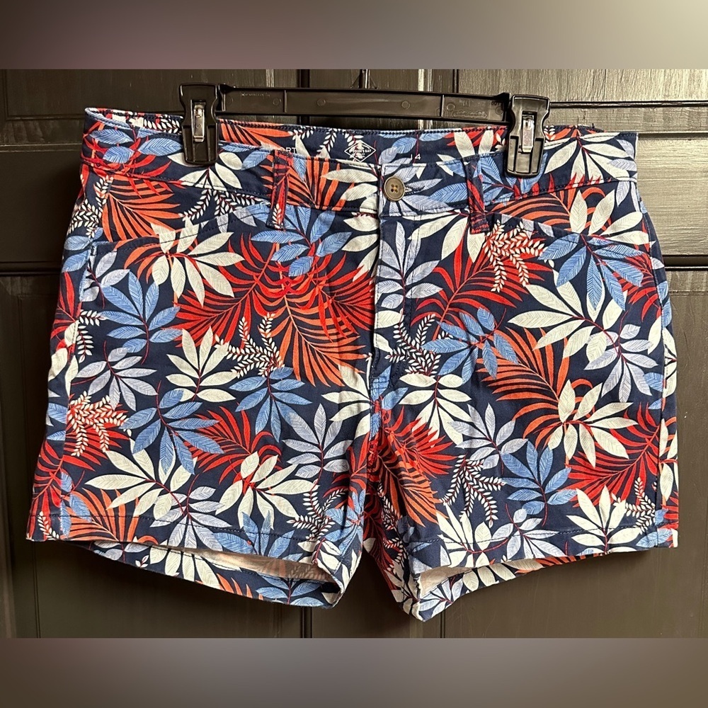 St John’s Bay 5” Shorts Palms Design Shades of Blue, Red, White Women’s Size 14